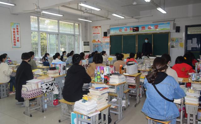 今天,开学!阜阳高三学子率先复课